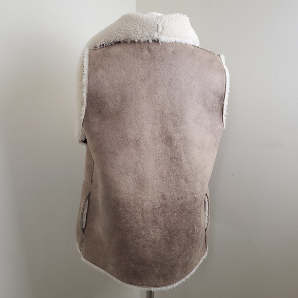 VELVET BY GRAHAM & SPENCER | FAUX SUEDE FUR SHERPA VEST OPEN FRONT SMALL - Picture 8 of 14